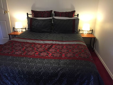 Auburn Hideaway Clare Valley - Kempsey Accommodation 3