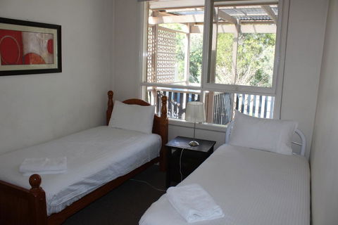 Australian Home Away @ Doncaster Grange Park - Kempsey Accommodation 3