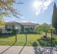 Autumn St - Trendy East Orange - Near CBD - Kempsey Accommodation