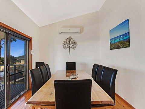 Away @ Nelson Bay, 29 Wollomi Ave - Incredible Water Views, Pet Friendly, WIFI & Aircon - Kempsey Accommodation 3