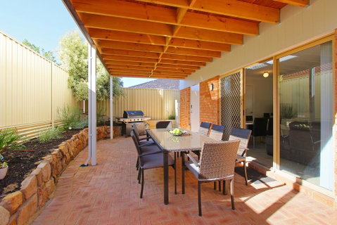 Azure Villa - Kempsey Accommodation 1