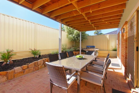 Azure Villa - Kempsey Accommodation 3