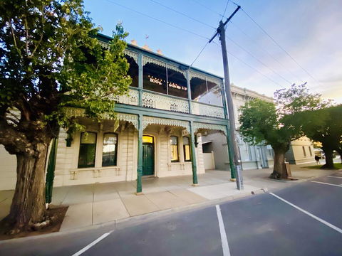 Balcony Level - Heygarth House - Port Of Echuca Townhouse - Kempsey Accommodation 2