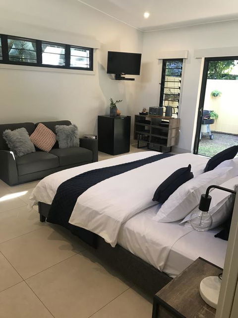 Bali Inspired Hideaway With Tropical Villa & Plunge Pool - Kempsey Accommodation 0