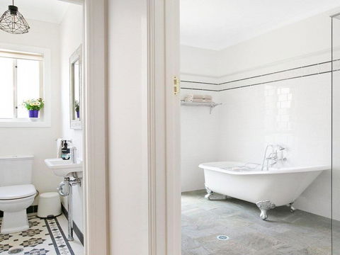 Ballogie Lodge - A Quality, Timeless Retreat - Kempsey Accommodation 1
