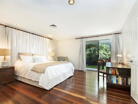 Balyarta 38 - 4 BDRM Canal Home With Pool - Kempsey Accommodation 1
