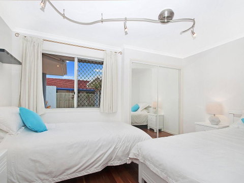 Balyarta 38 - 4 BDRM Canal Home With Pool - Kempsey Accommodation 3