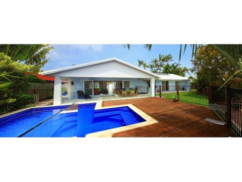 Balyarta 38 - 4 BDRM Canal Home With Pool - Kempsey Accommodation 0