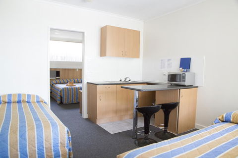 Bamboo Motor Inn - Kempsey Accommodation 0