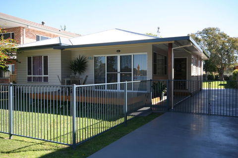 BANYANDAH 557 Ocean Drive NH - Kempsey Accommodation 0