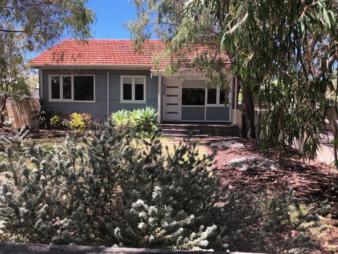 Barefoot Beach Cottage - Busselton - Kempsey Accommodation 2