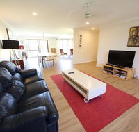 Barefoot Bungalow at Hat Head - Kempsey Accommodation