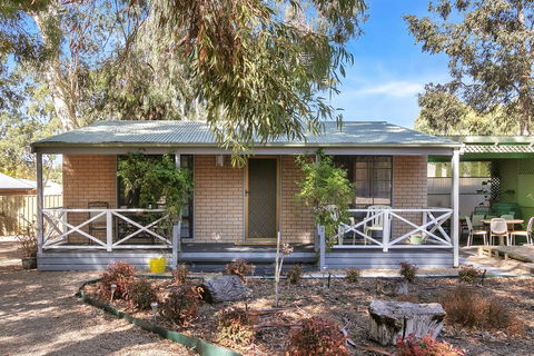 Barossa Country Cottages - Kempsey Accommodation 2