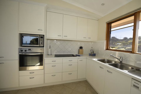Baudin House - Kempsey Accommodation 2