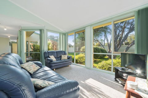 Bay Beach Beauty - Kempsey Accommodation 1