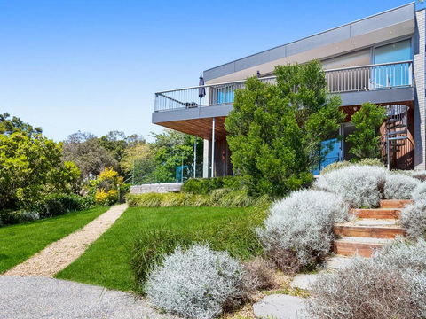 Bay Vista - Amazing Bay Views With The Beach At Your Doorstop! - Kempsey Accommodation 3