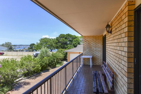 Bayside Beauty - Kempsey Accommodation 2