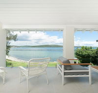 Baywatch - Beachfront Bliss Executive Home - Kempsey Accommodation