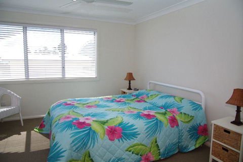 Beach Club 2, 5 Gowing Street - Kempsey Accommodation 2