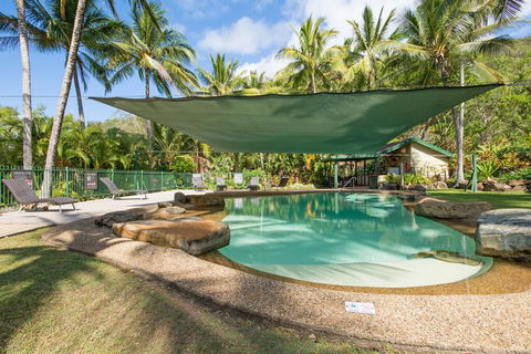 Beach Front Lagoon Lodge Apartments - Kempsey Accommodation 3