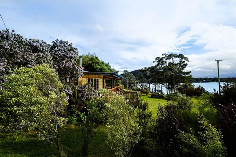 Beach House 'Aisling' - Kempsey Accommodation 1