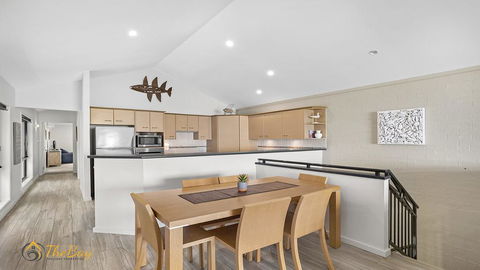 Beach House 72A Marine Drive - Fingal Bay - Kempsey Accommodation 3