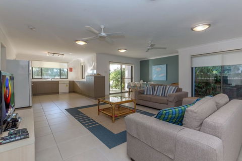 Beach House, Pacific Road, 1/20 - Kempsey Accommodation 2