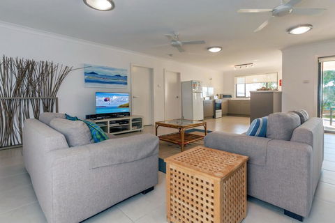 Beach House, Pacific Road, 1/20 - Kempsey Accommodation 1