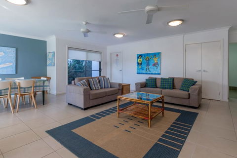 Beach House, Pacific Road, 1/20 - Kempsey Accommodation 3