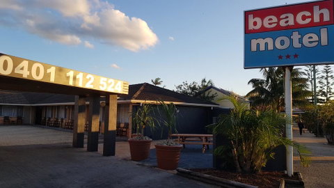 Beach Motel Woolgoolga - Kempsey Accommodation 1