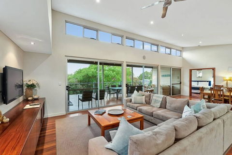 BeachBlu Holiday Home - Kempsey Accommodation 1