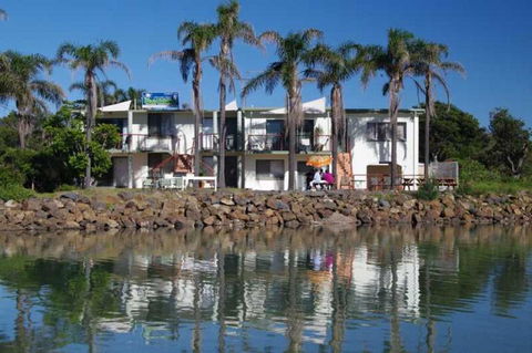 Beachfront 1, 25 Willow Street - Kempsey Accommodation 0