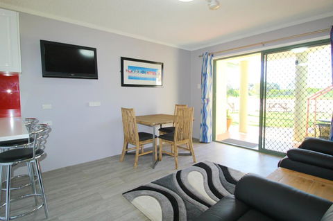 Beachfront 2, 25 Willow Street - Kempsey Accommodation 3