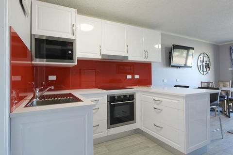 Beachfront 4, 25 Willow Street - Kempsey Accommodation 0