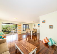 Beachfront at Bribie - Kempsey Accommodation