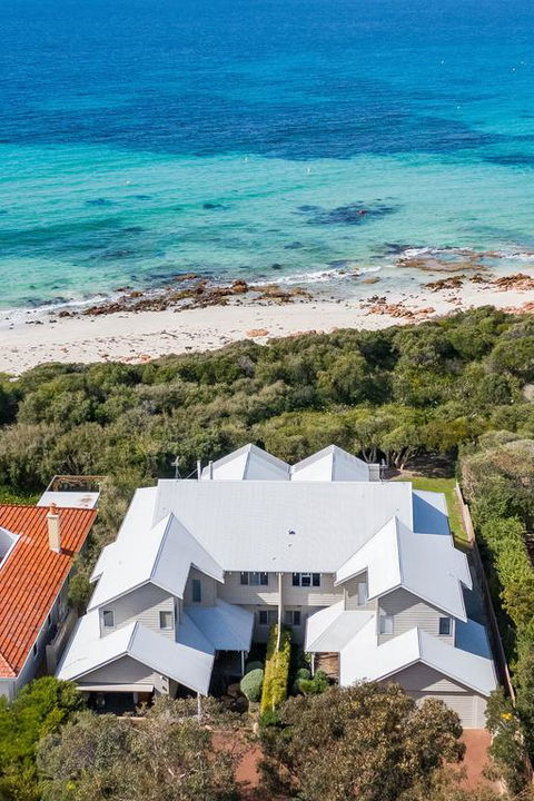 Beachfront On Eagle Bay - Kempsey Accommodation 3