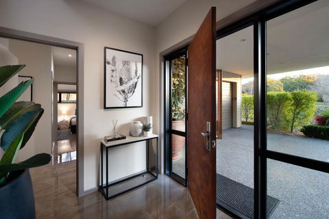 Retreat Lake Daylesford - Free Wifi - Kempsey Accommodation 1