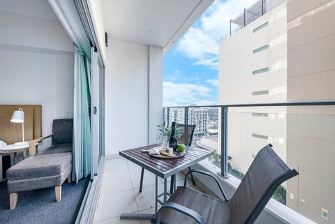 Resort-Style Sister Studios - Double Delight In The CBD - Kempsey Accommodation 2