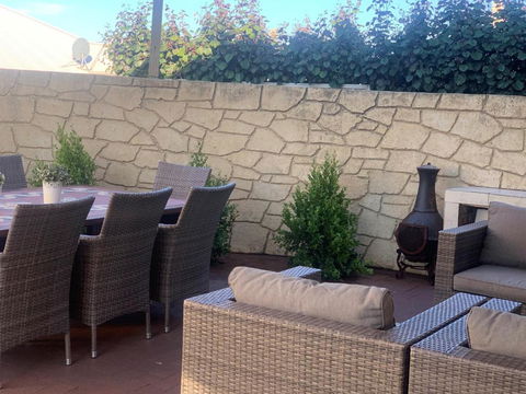 Relaxing Getaway Beachfront Access Multi Family Pets Mandurah - Kempsey Accommodation 3