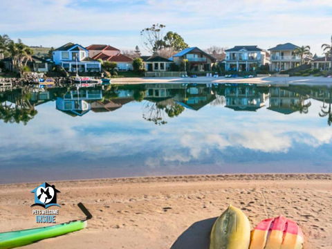 Renovated Beautiful Holiday Home With A Private Beach & Stunning Views! - Kempsey Accommodation 0