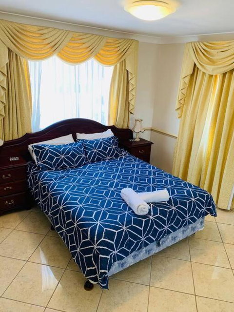 Redcliffe Villa - Kempsey Accommodation 1