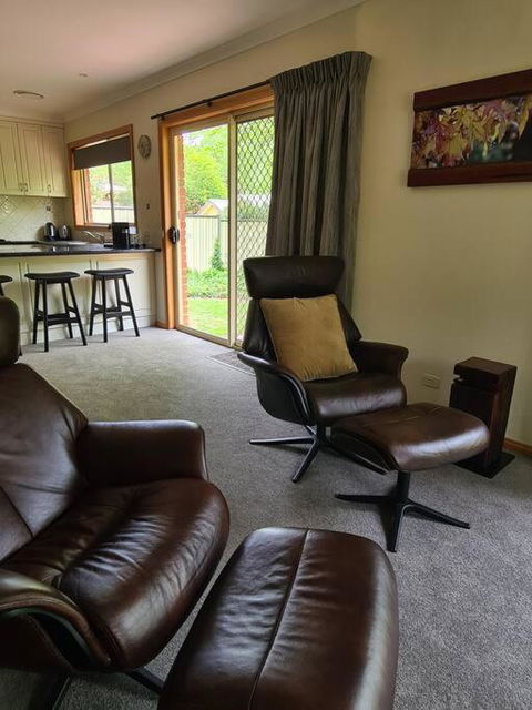 REDGUM RETREAT BRIGHT - Luxury Spa Villa - Kempsey Accommodation 0