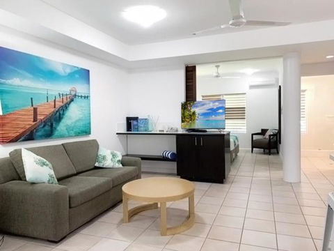 REEF RETREAT APARTMENTS PALM COVE Unit 12 - Kempsey Accommodation 0