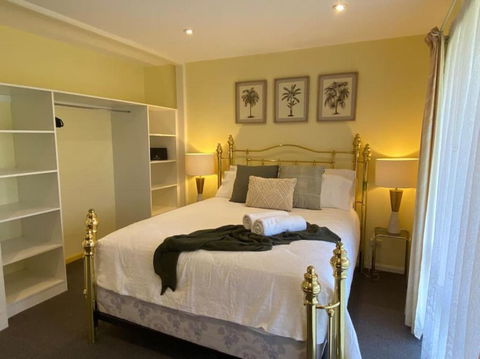 Reel & Relax: 3BR Beach House - Fish, Swim, Surf - Kempsey Accommodation 2