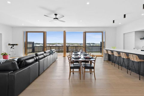 REFLECTIONS At Lonsdale - Kempsey Accommodation 2