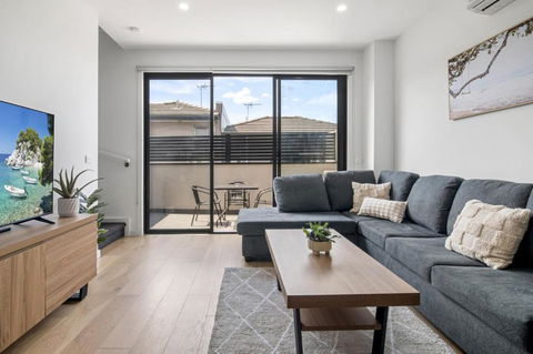 Relaxing Family Townhouse Near Melbournes CBD - Kempsey Accommodation 0