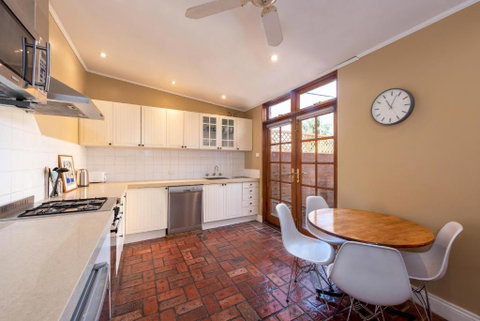 Renovated 2B 1B Victorian House In Princes Hill - Kempsey Accommodation 2
