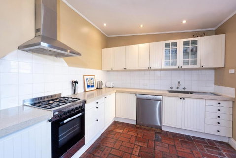 Renovated 2B 1B Victorian House In Princes Hill - Kempsey Accommodation 3