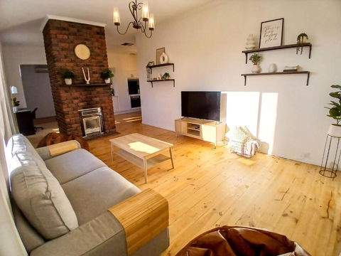 Renovated 3BD With Pool And Spa Bath - Kempsey Accommodation 2