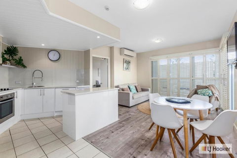 RESORT ON THE BEACH 1219/20 - Kempsey Accommodation 2